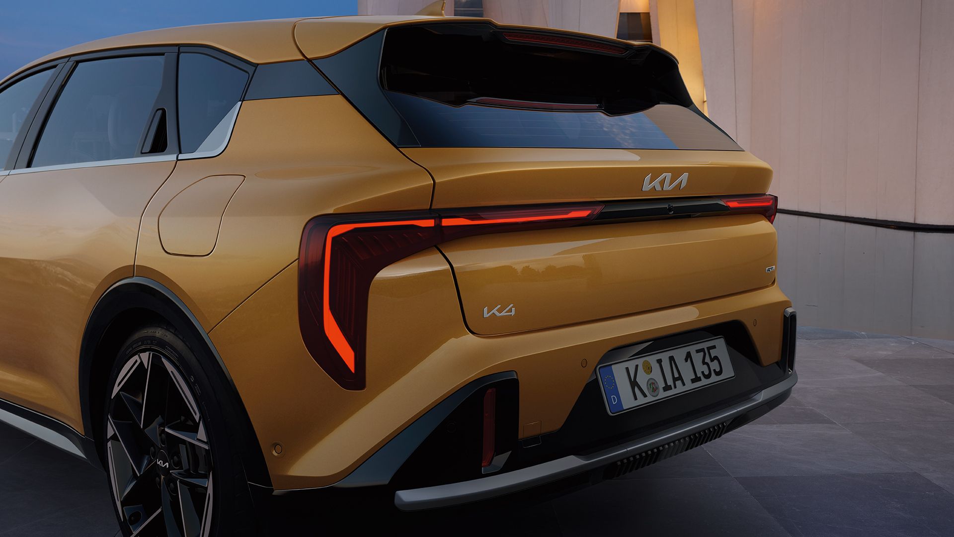 Charakteristické zadné LED svetlá.