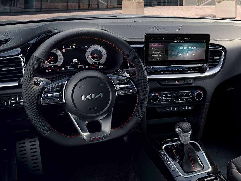 Kia ProCeed 10,25" Farb-Touchscreen und 12,3" Fahrer-Instrumen-Cluster