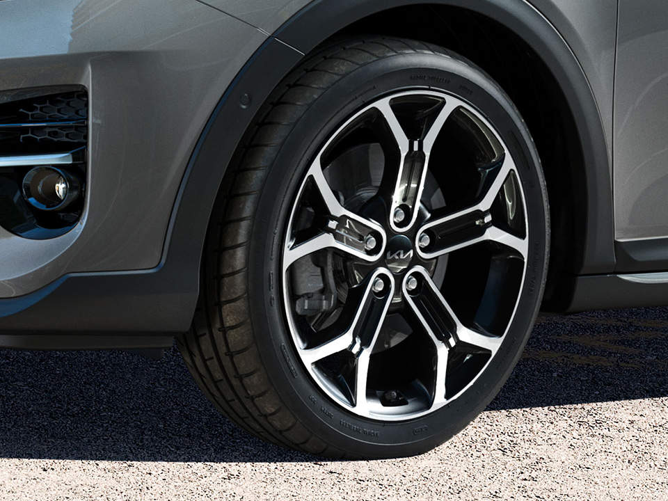 18-inch black alloy wheels
