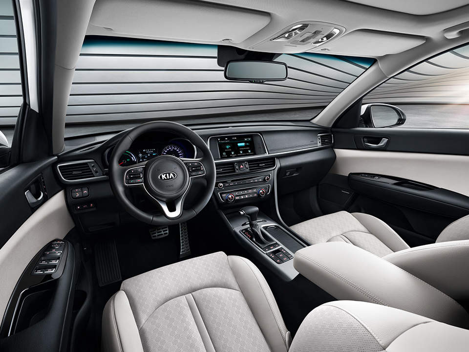 Kia Optima Sportswagon Plug-in Hybrid interior