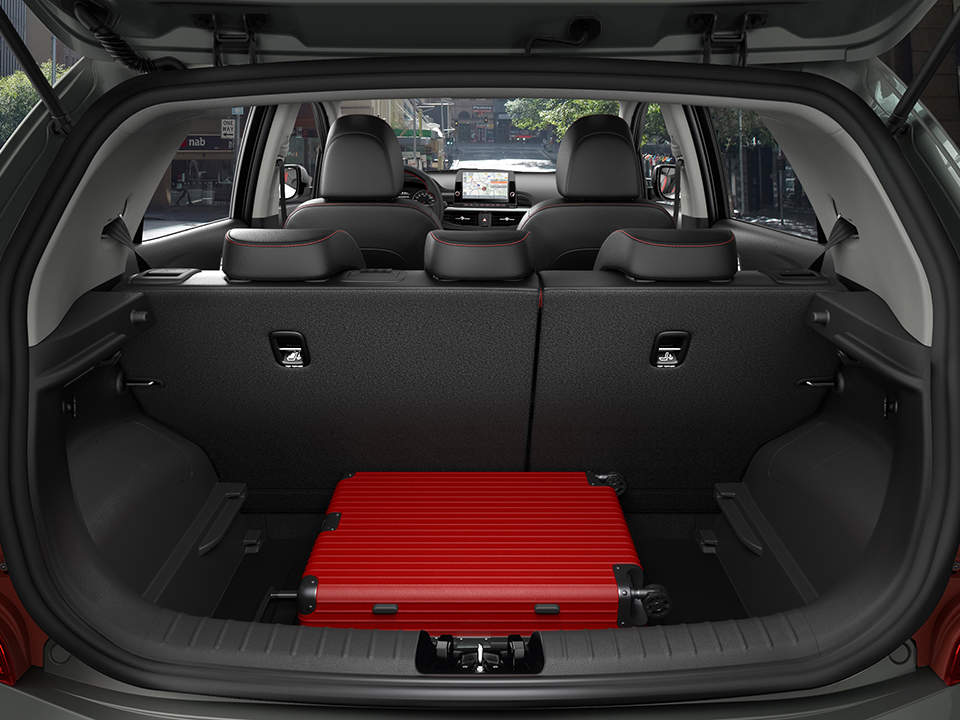 Kia Picanto folding rear seats and luggage board