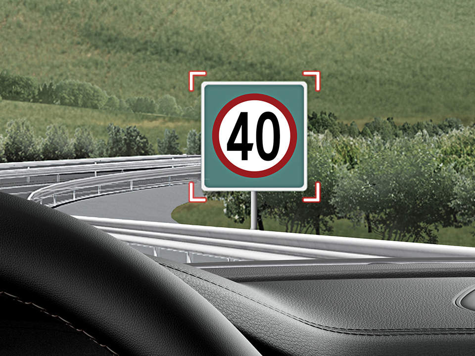 Reconnaissance des panneaux de limitation avec régulation de vitesse (ISLA)
