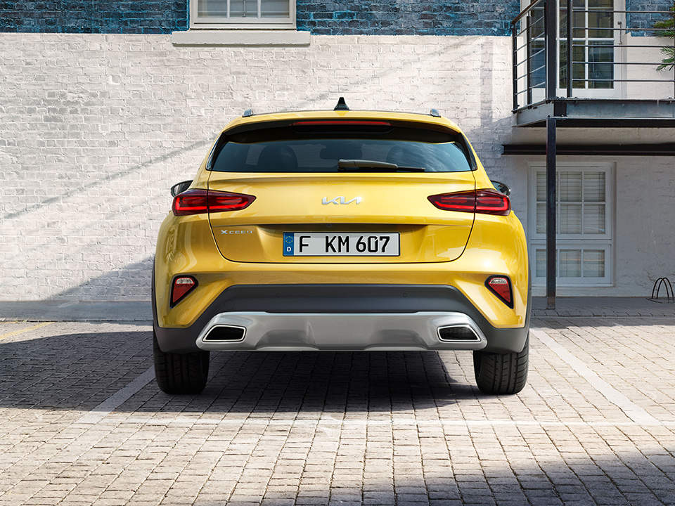 Kia XCeed crossover coupé rear view