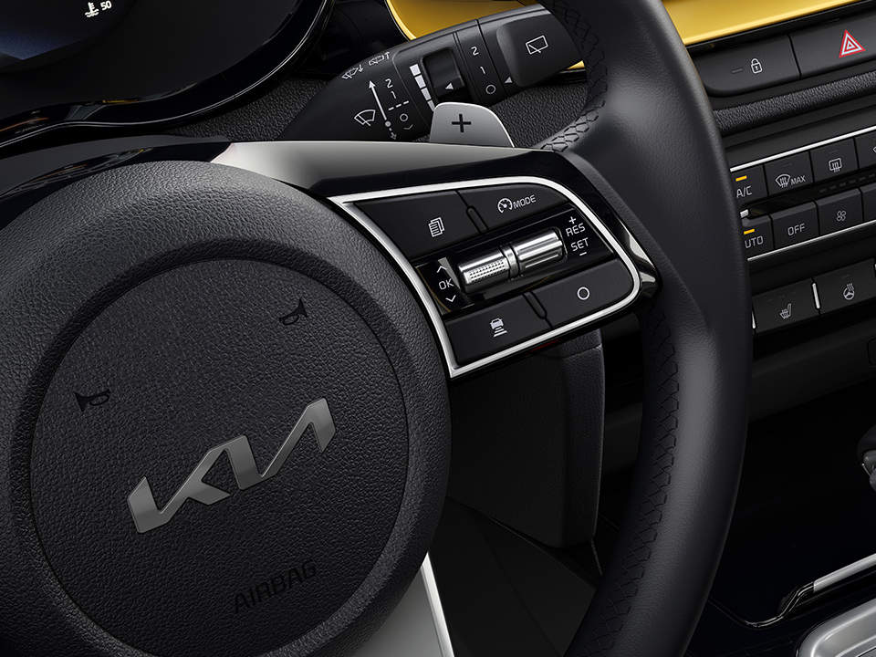 Kia XCeed with paddle shift levers