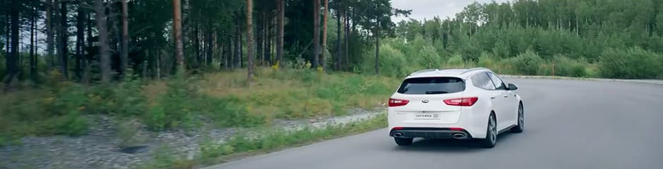 Kia Optima Sportswagon på väg