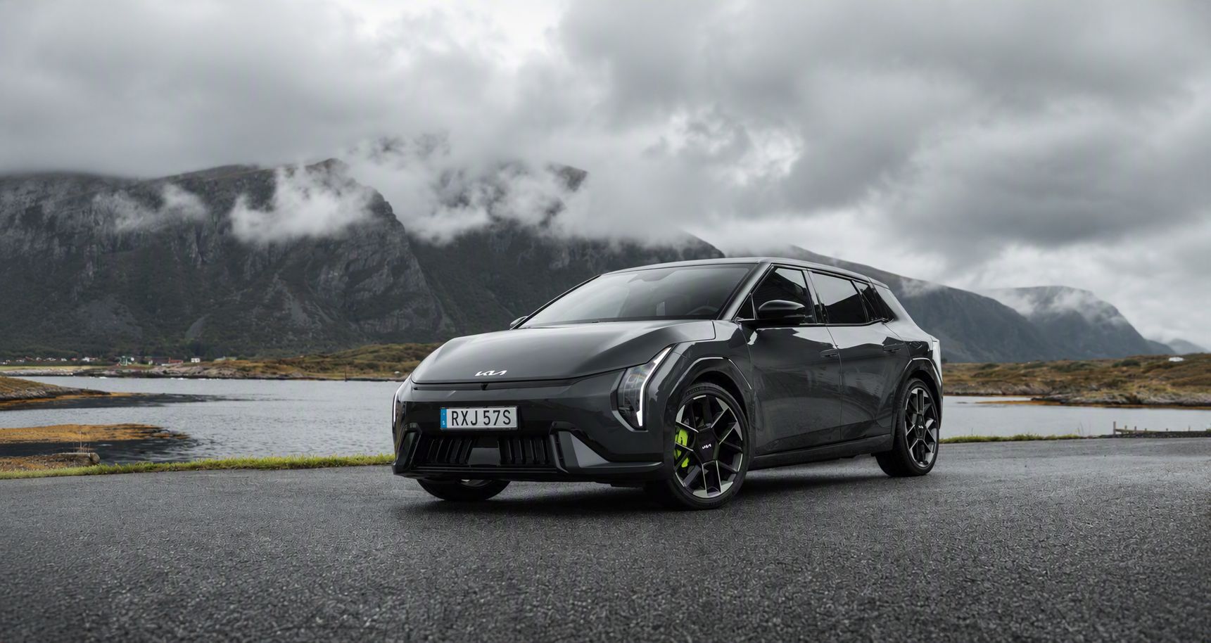 EV4 GT Hatchback 2