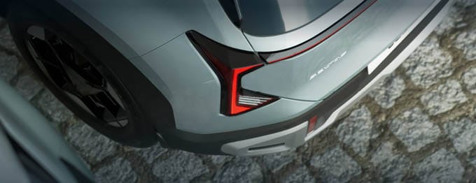 Kia Seltos detaljbild bakifrån.