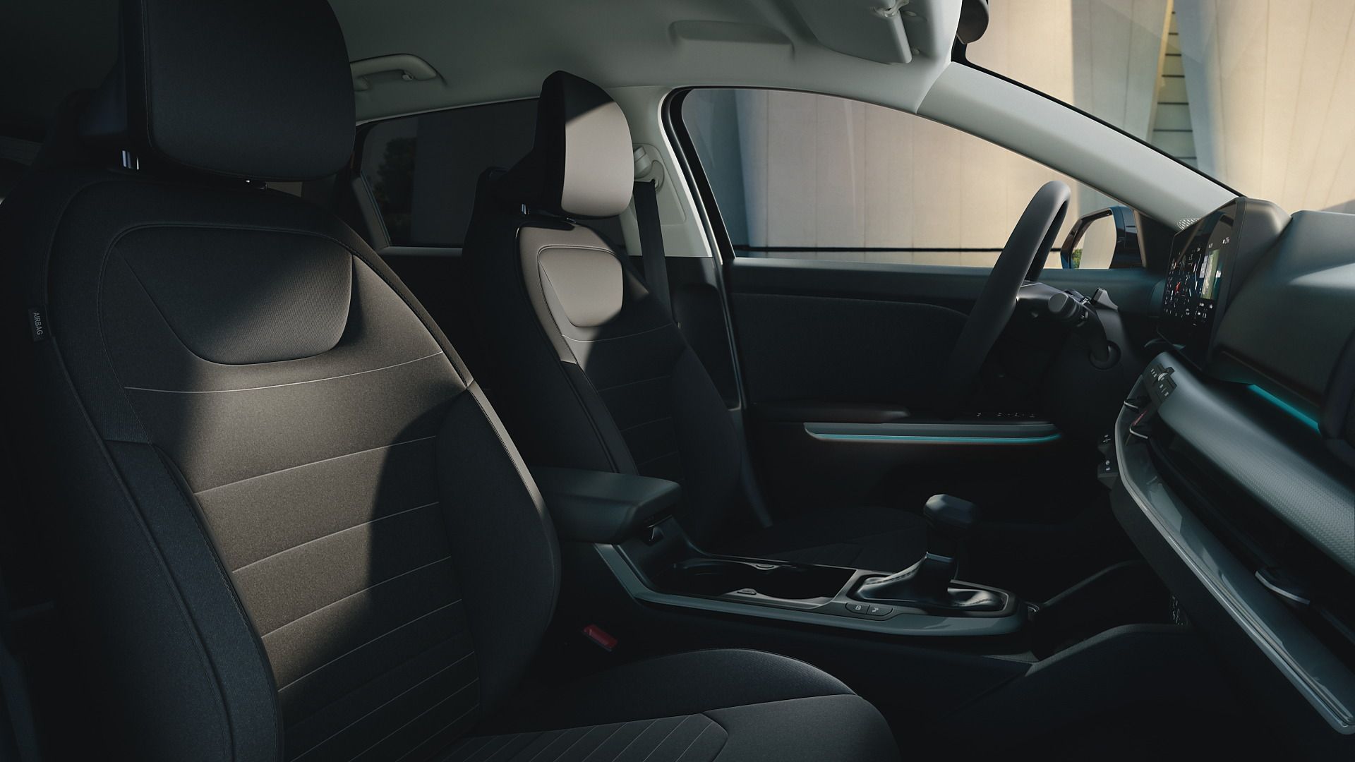 Predné sedadlá a palubná doska Kia K4 Sportswagon