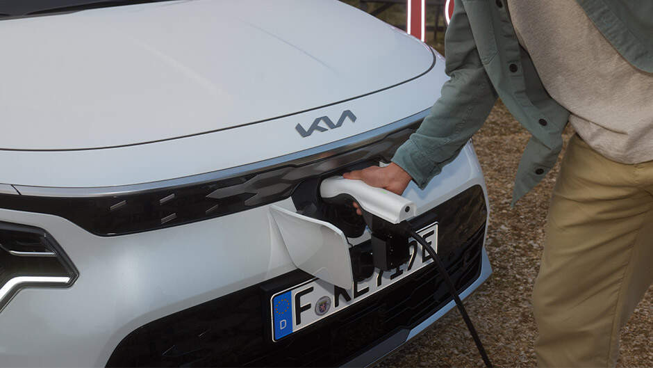 Jodie Kidd and the Kia EV9