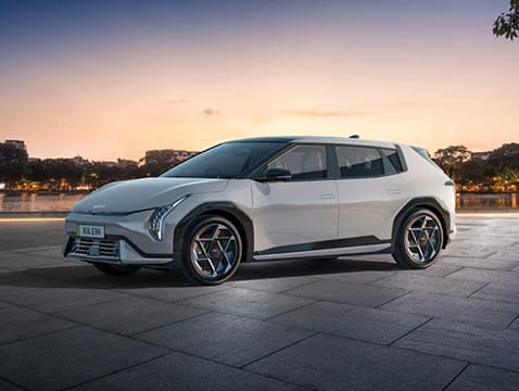 Kia EV4: Up to £3,750 PCP Deposit Contribution and 3.9% APR Representative