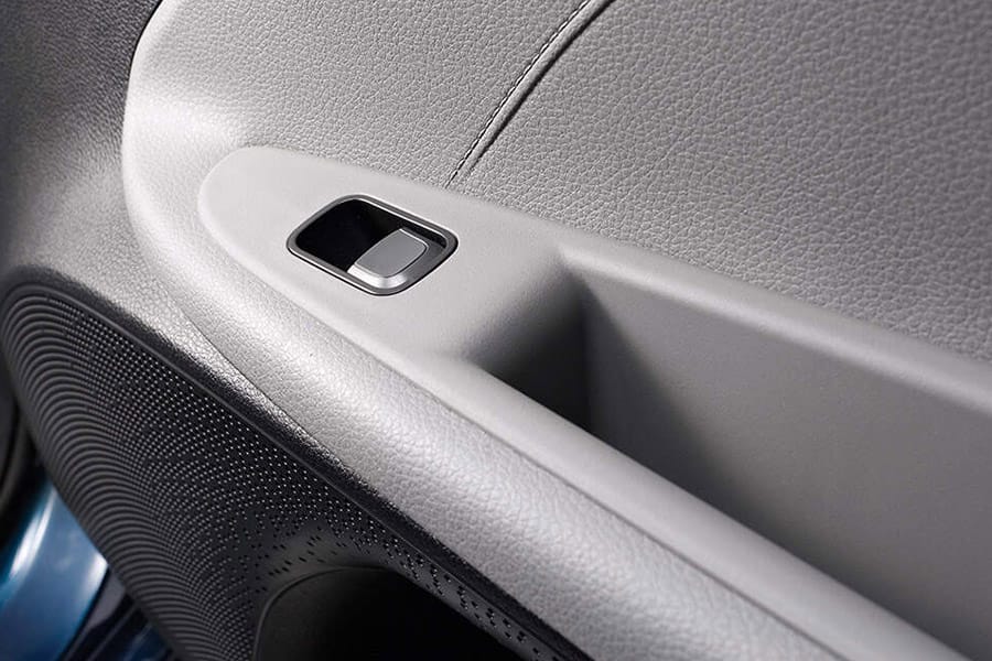 Rear door power windows