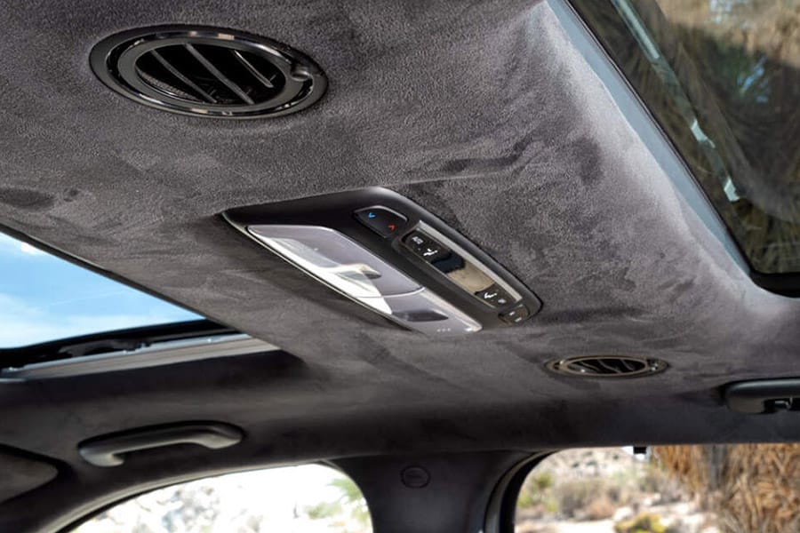 Roof-mounted rear climate control and 360° vents