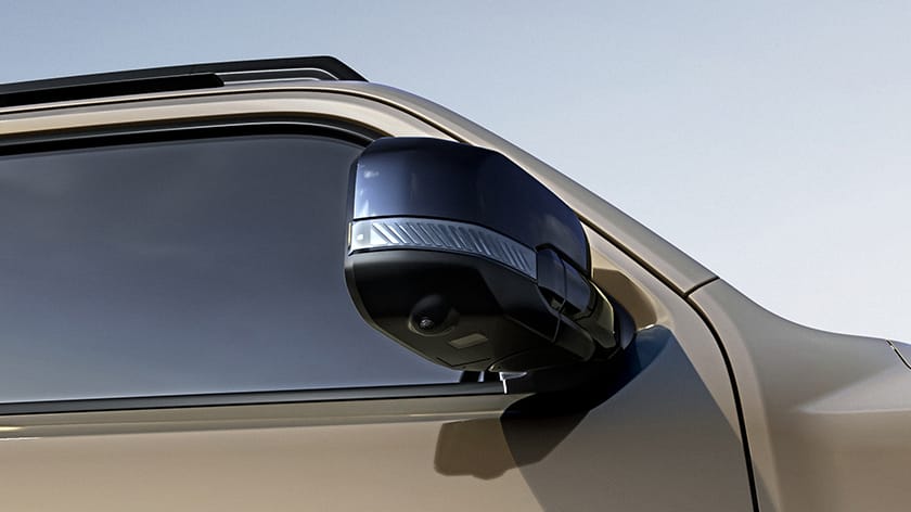 Crash pad of the Kia EV9 with dual-color ambient lighting