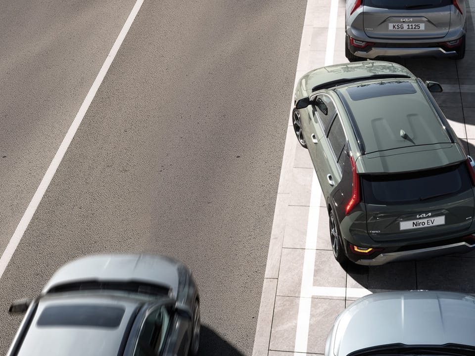 Blind-Spot Collision-Avoidance Assist (BCA)