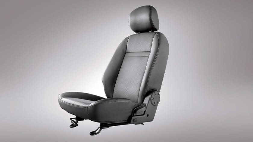 مقعد سيارة كيا يطفو على خلفية صلبة