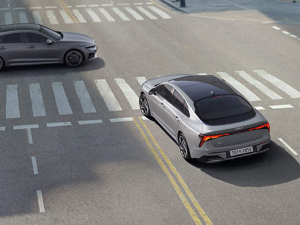 نظام مساعدة تجنب الاصطدام الأمامي