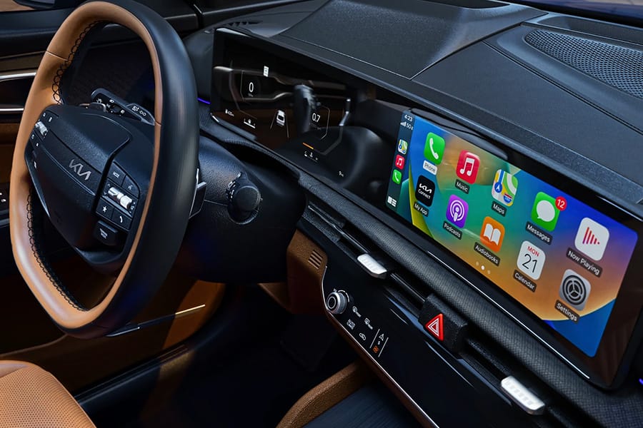 Panoramic Dual Curved 12.3” Display