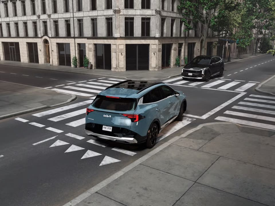 Asistencia de Prevención de Colisión Frontal: Vehículos / Peatones / Ciclistas