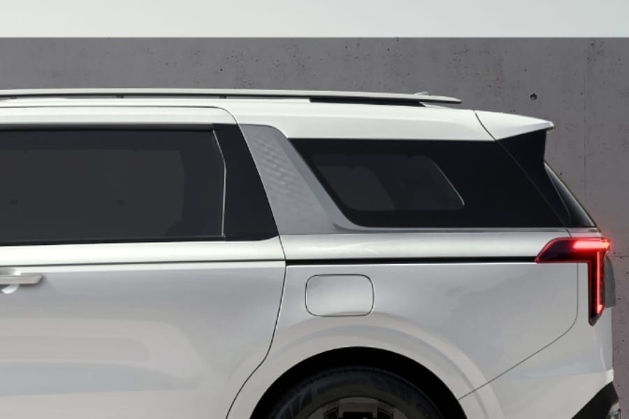 The new Kia Carnival HEV​