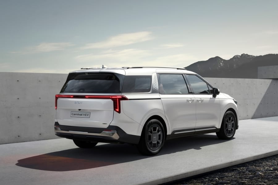 The new Kia Carnival HEV​