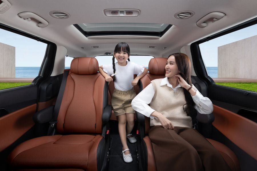 The new Kia Carnival HEV​