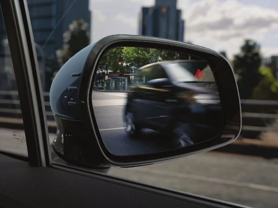 Blind-Spot Collision-Avoidance Assist (BCA)