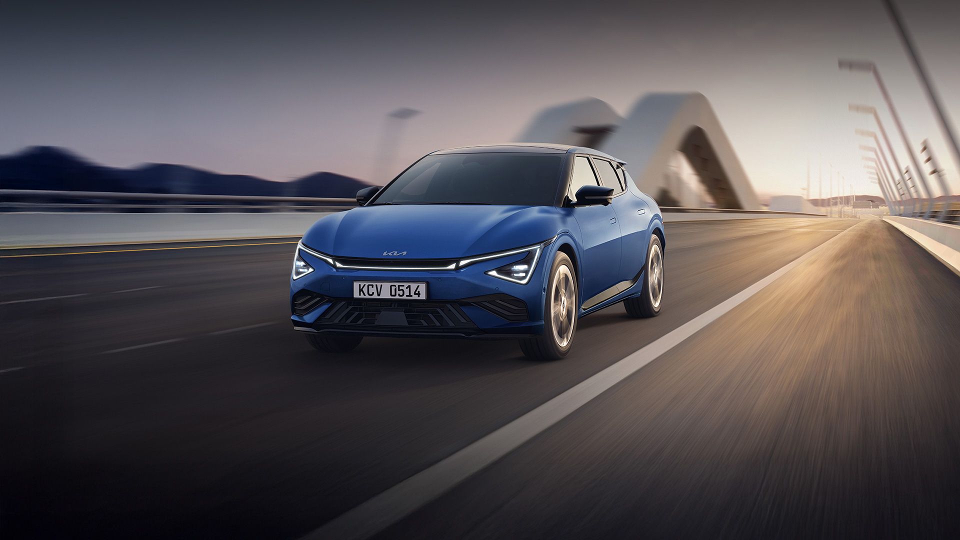 The new EV6 超越 · 更卓越