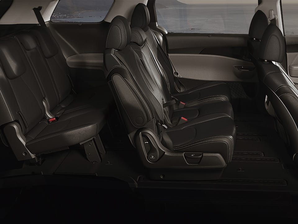 同級唯一・極致8人座