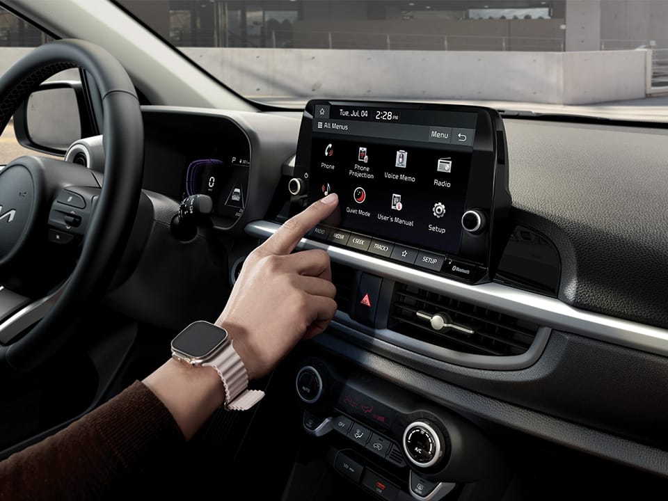 懸浮式 8 吋多媒體影音觸控系統