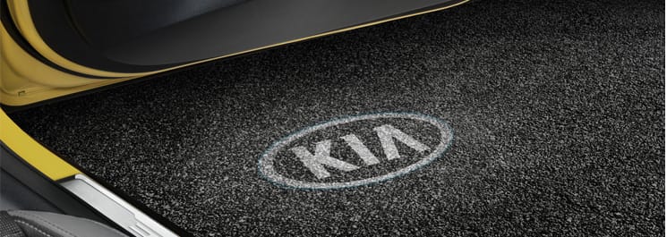 LED проектори на двері (логотип KIA)