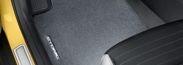 Килимки салону, велюр (білий шрифт, RHD)	