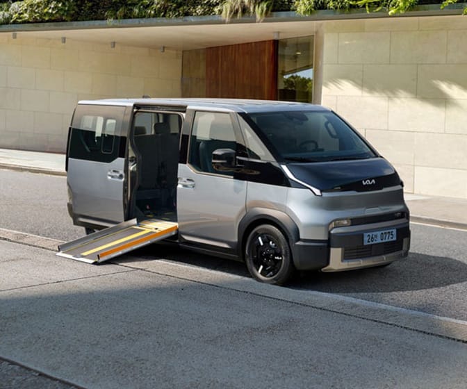 기아, ‘더 기아 PV5’ WAV·오픈베드·패신저 도너모델 계약 개시