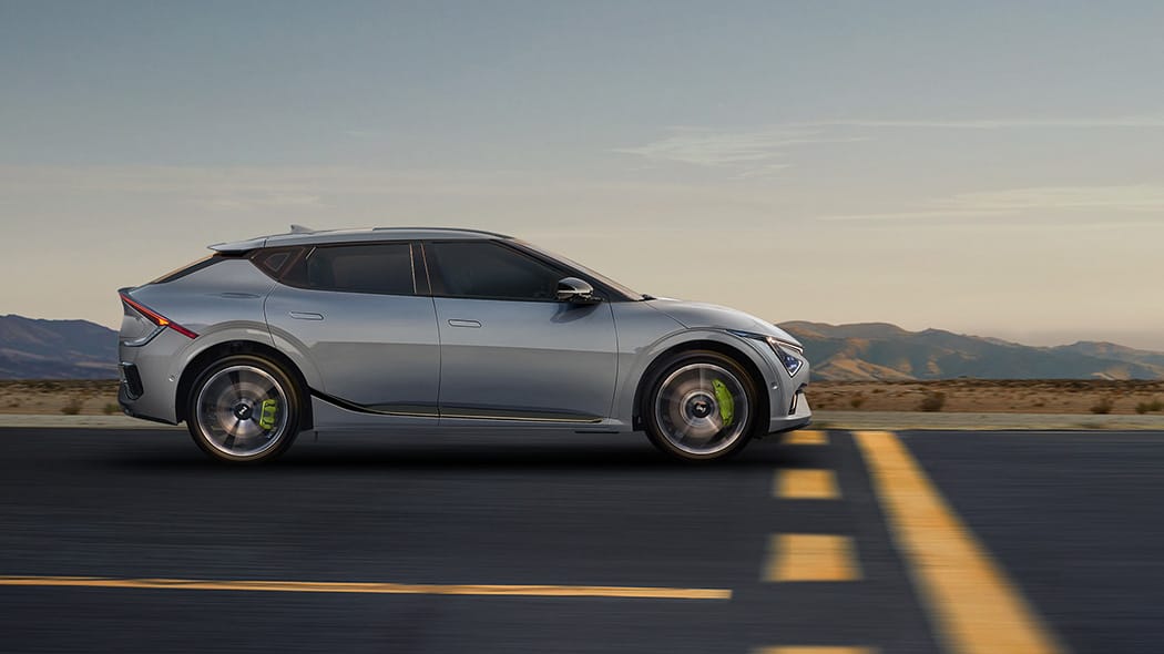 https://www.kia.com/content/dam/kwp/kr/ko/vehicles/ev6-gt/25pe/content/ev6-gt_brand_01_pop_pc.jpg
