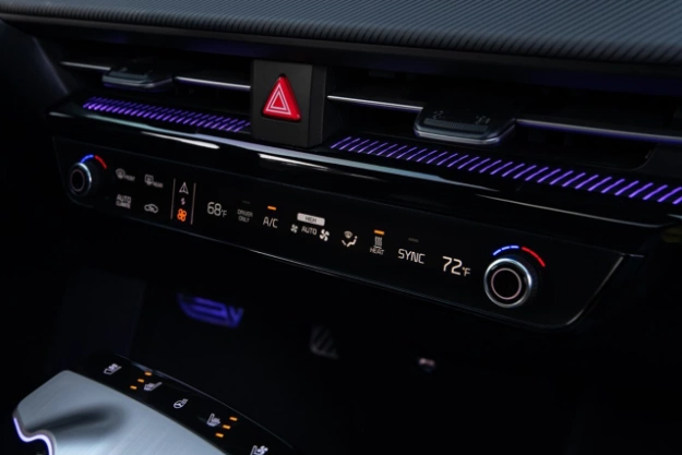 2023 Kia EV6 Interior Air Conditioning And Heating Controls Close-Up