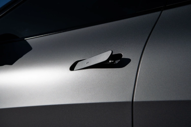 2024 Kia EV6's Pop-Out Door Handle Close-Up 