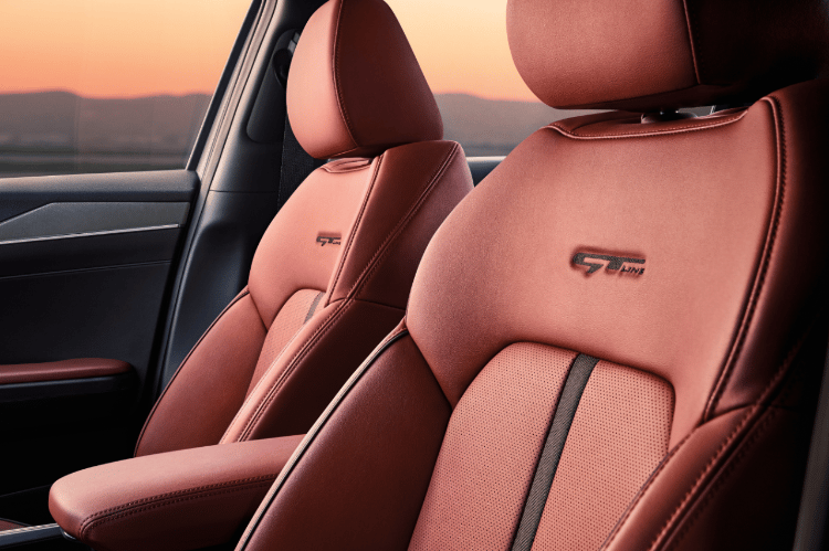 2022 Kia K5 Red Interior Seats