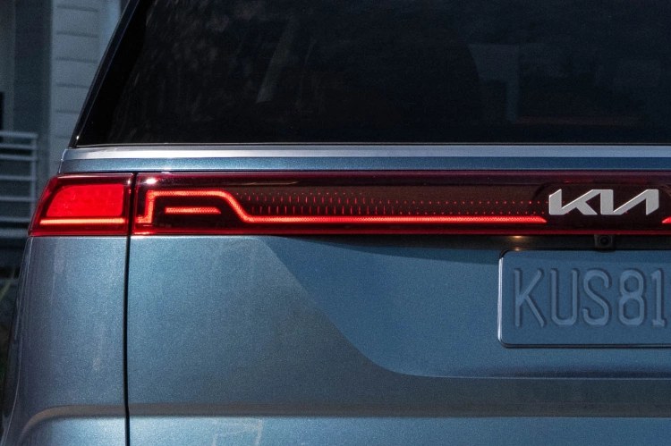 2023 Kia Carnival Rear Taillight Close-Up