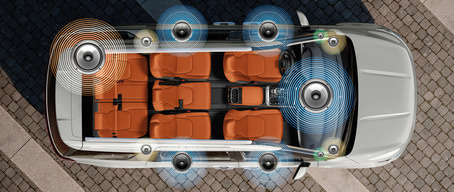 Vista superior del sistema de audio premium Bose en el interior del Kia Carnival 2023