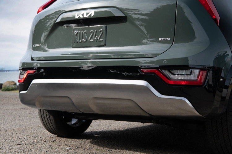 2023 Kia Niro Hybrid Rear Bumper Close-Up