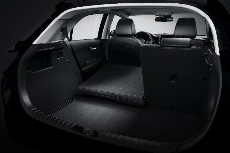 2022 Kia Rio 5-Door Interior Split-Folding Rear Seats