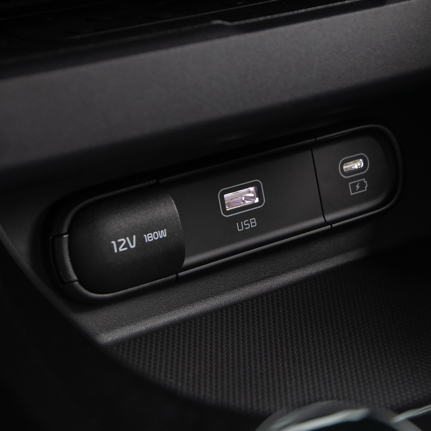 2024 Kia Seltos USB-C Fast Charging Port in Rear Passenger Seat Close Up