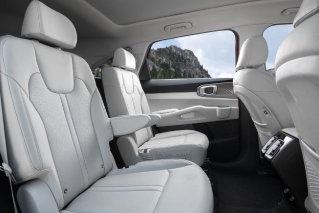 2022 Kia Sorento Hybrid Interior Reclining Second-Row Captain Chairs