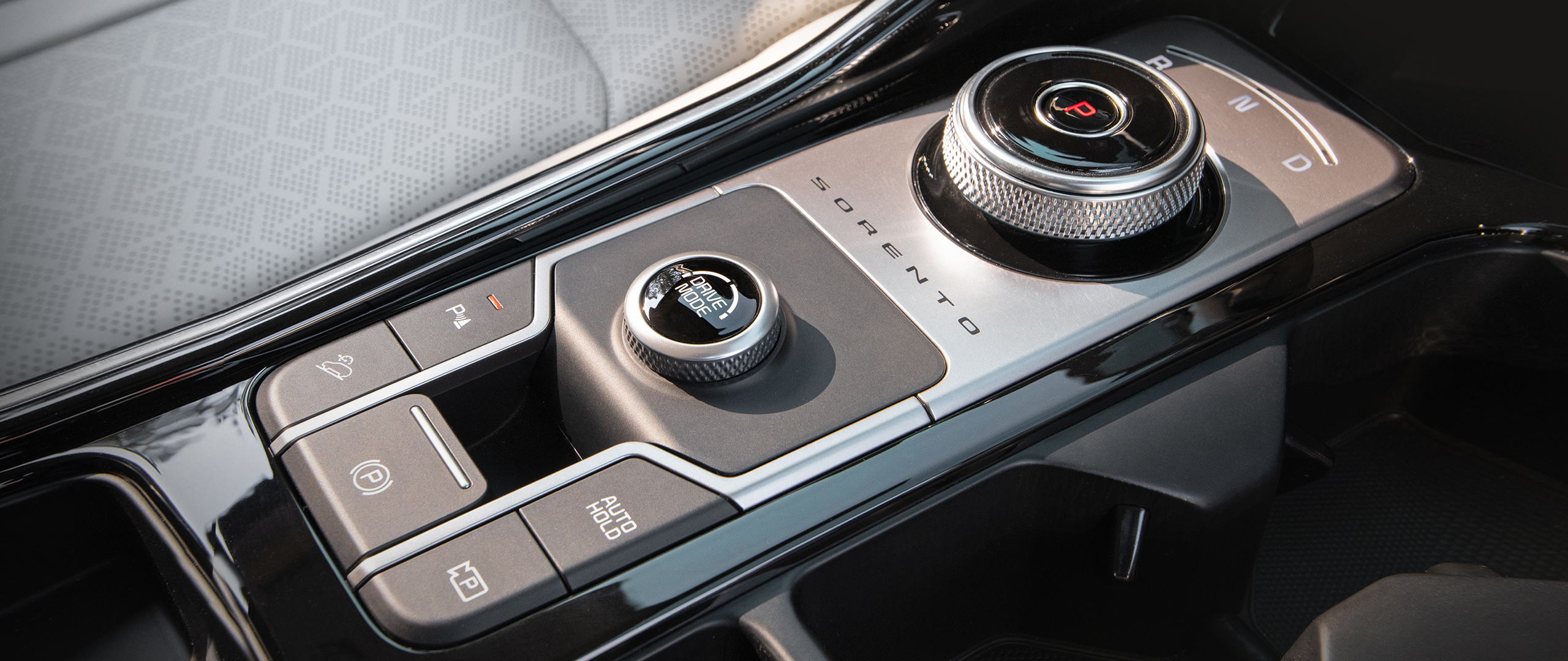 Controles de modo de conducción en el interior del Kia Sorento Hybrid 2022