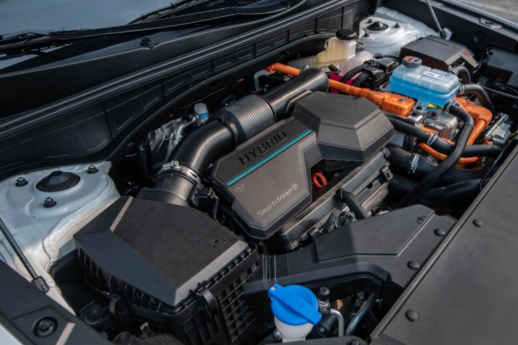 2024 Kia Sorento Plug-In Hybrid Drive-Train Engine Close-Up