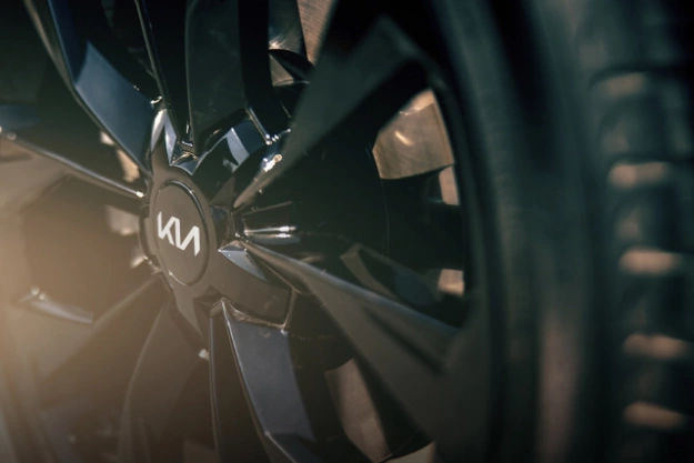 2022 Kia Sorento Alloy Wheels Close-Up