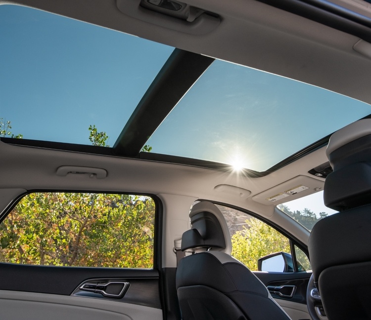 2023 Kia Sportage Hybrid Interior Panoramic Sunroof Close-Up