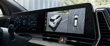 Monitor de vista periférica de 360 grados en el interior del Kia Sportage Hybrid 2023