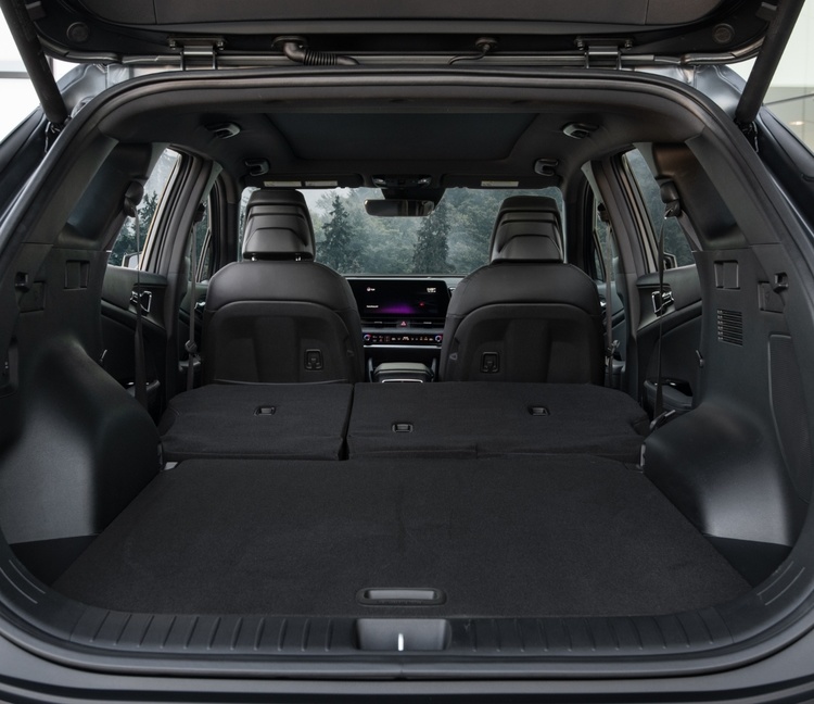 Interior del mejor espacio de carga de su clase del Kia Sportage Plug-In Hybrid 2023