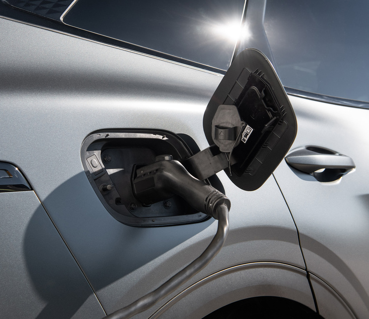 2023 Kia Sportage Plug-In Hybrid Charging Close-Up