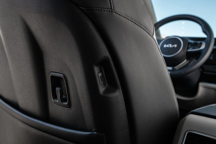 2023 Kia Sportage Interior Power Seat Controls And USB Charging Port